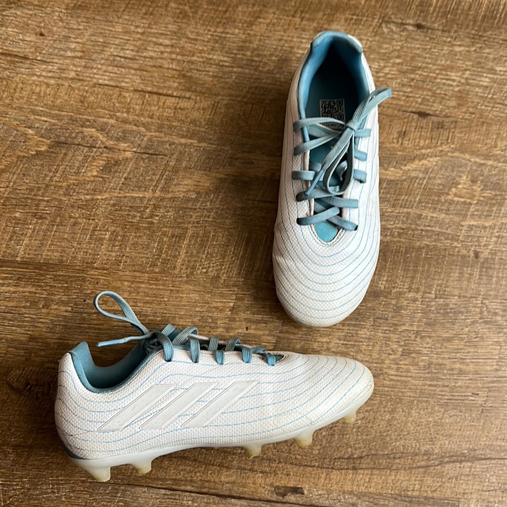 Kids Adidas cleats gently used size 1